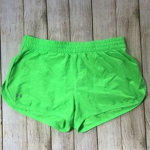 Under Armour Size Medium Athletic Shorts